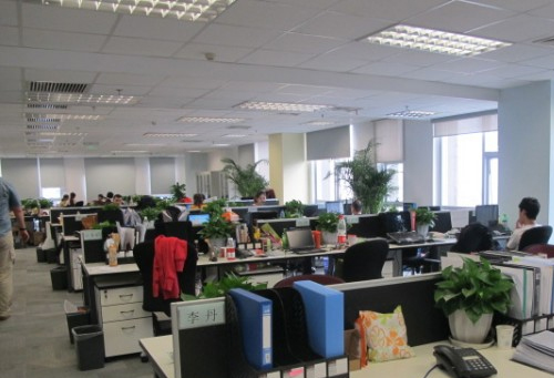 內蒙古阿拉善盟一車間發生爆炸，初步核實有2人失聯3人受傷:金屬制品廠繪圖